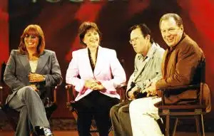 VIIHDE TÄNÄÄN ESITTELEE: LAVERNE JA SHIRLEY UUDELLEEN YHDESSÄ, vasemmalta: Penny Marshall, Cindy Williams, David L. Lander, Michael McKean
