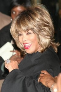 Trước khi qua đời, Tina Turner đã củng cố một vị trí trong tâm hồn văn hóa của một quốc gia nhờ giọng hát độc đáo và sự hiện diện đầy sức sống trên sân khấu