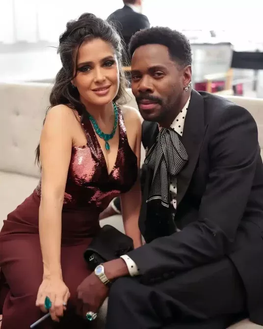 Salma Hayek cabelos grisalhos