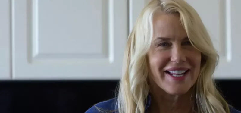 Daryl Hannah 강철 목련 지금