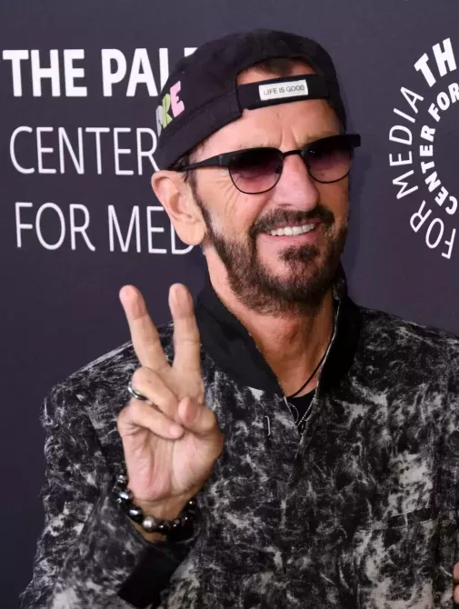 Ringo starr ăn pizza