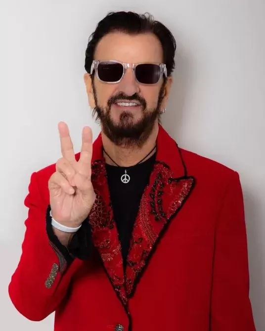 Ringo starr ăn pizza