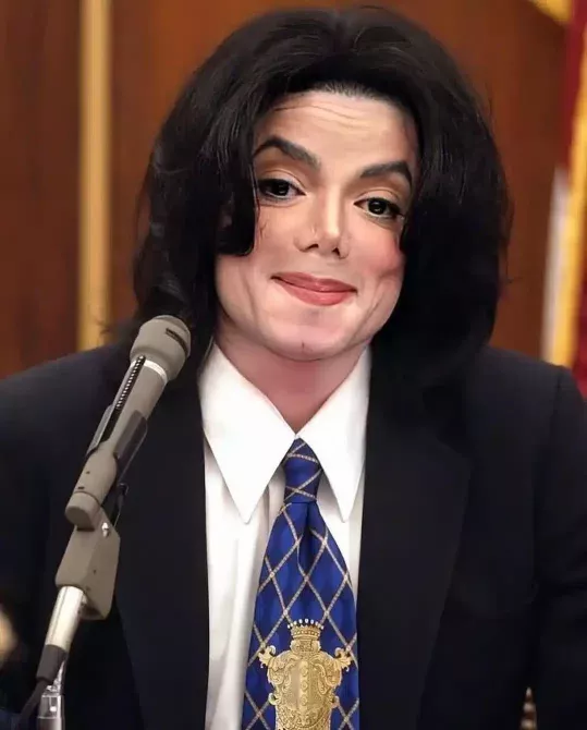 ลูกสาวของ Michael Jackson หมั้นแล้ว