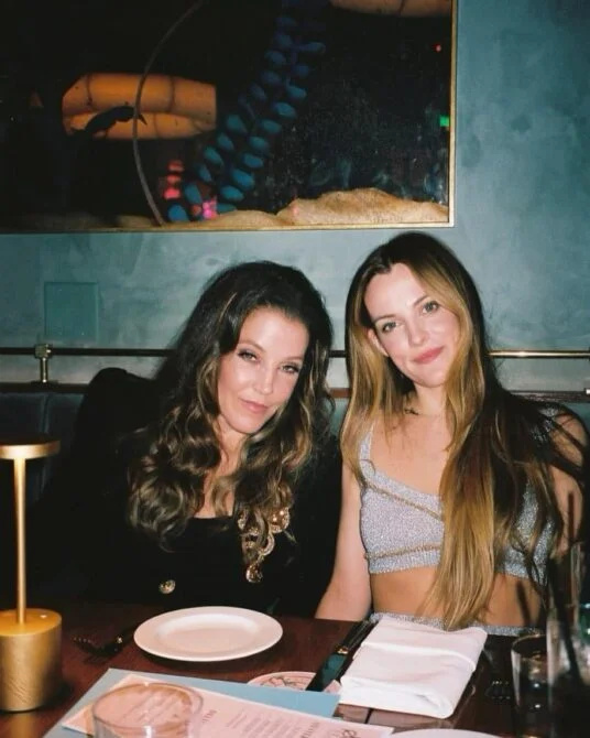 Lisa Marie Presley και Riley Keough's Memoir