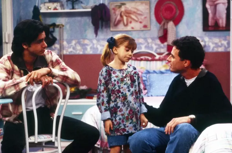 Η Jodie sweetin Andrea barber τραυματίστηκε σε πλήρη σπίτι
