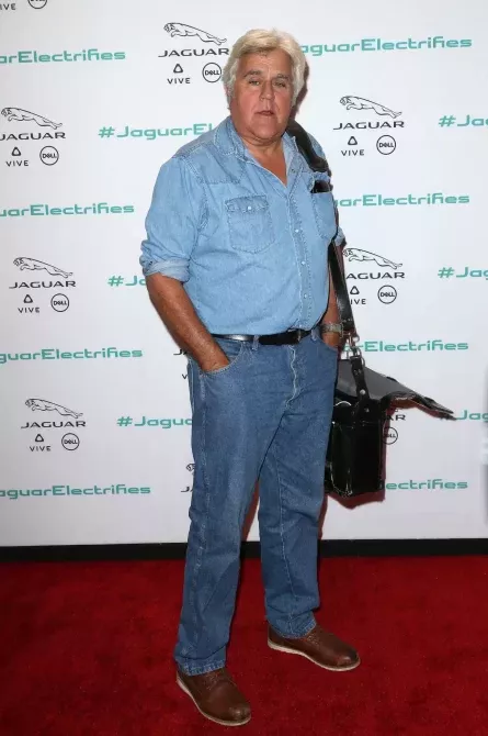 Jay Leno picchiato dalla folla