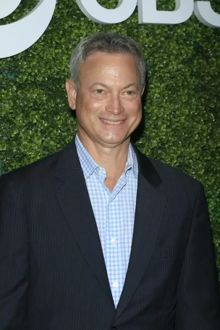 Neskoro syn Gary Sinise
