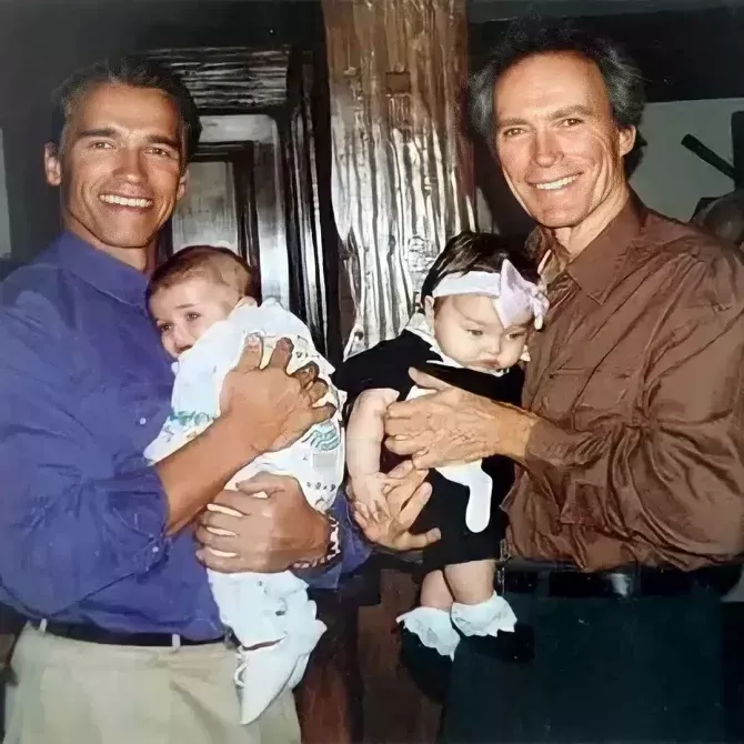 Arnold Schwarzenegger yêu Clint Eastwood's Western Movies