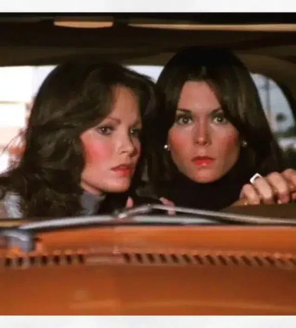 Jaclyn Smith tưởng nhớ sinh nhật Kate Jackson