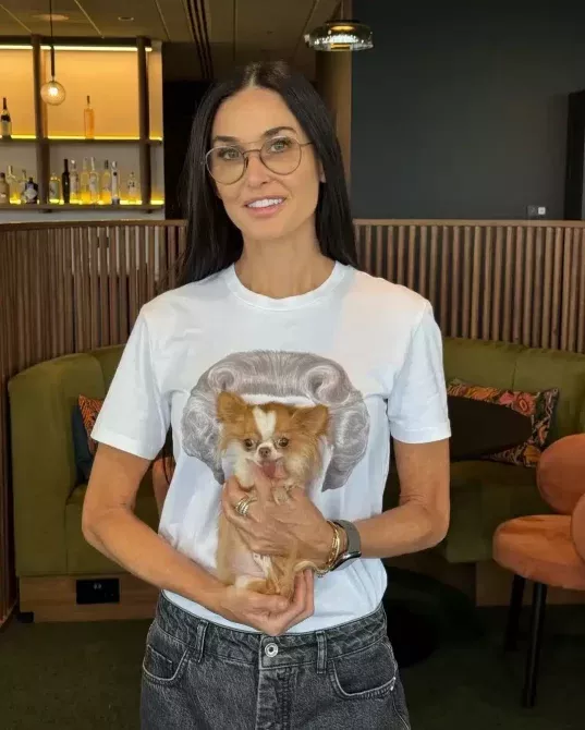Operasi plastik Demi Moore