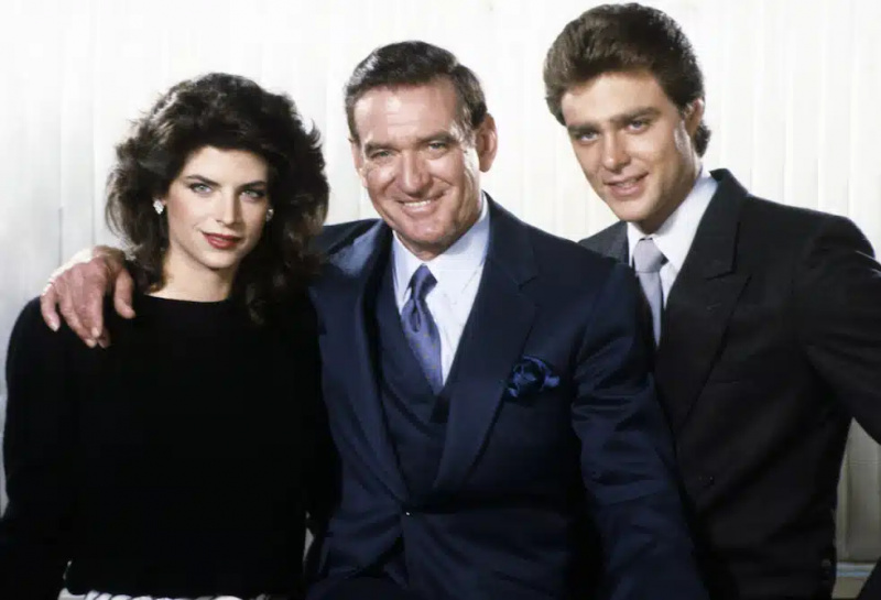 Kirstie Alley - Masquerade