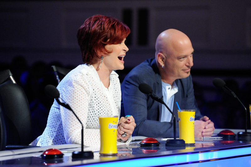 أمريكا'S GOT TALENT, (from left): judge Sharon Osbourne, Howie Mandel, 'Auditions Tampa Mahaffey Theater', (Season 7, aired May 28, 2012), 2006-