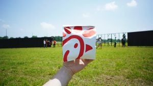 Chick-fil-A este unul dintre cele mai mari lanțuri alimentare din țară
