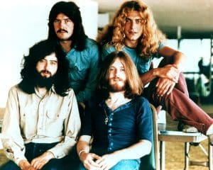   Led Zeppelin fez referência a Tolkien's work numerous times