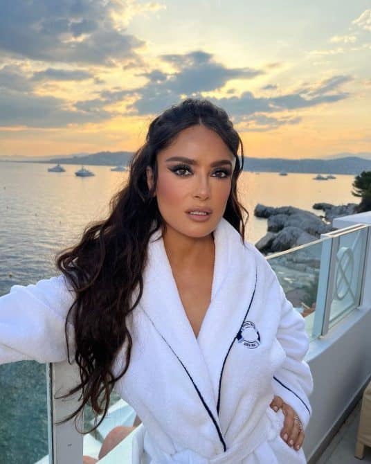 Polémica publicación de Salma Hayek