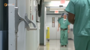 Uma equipe de mais de três dezenas de médicos ajudou a entregar os sétuplos McCaughey