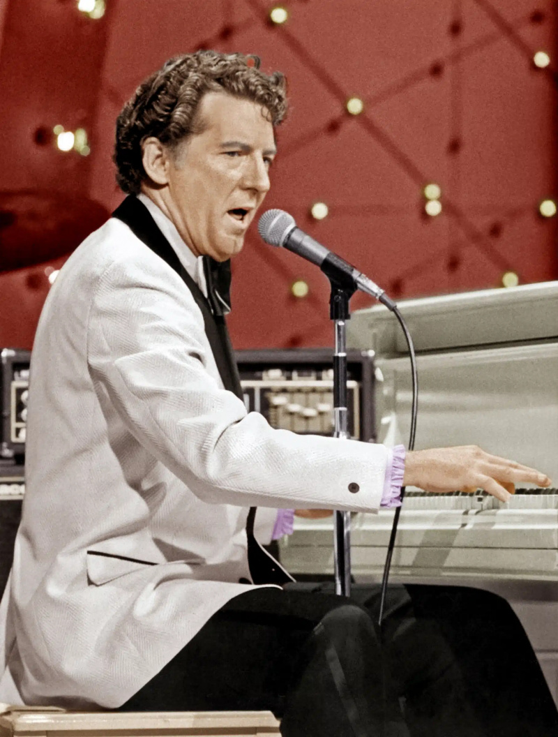 ĪPAŠAIS PUSNAKTS, Džerijs Lī Lūiss, (1. sezona, 111. sep., ēterā 1973. gada 6. aprīlī), 1972.–1981.