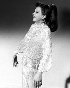   O VALE DAS BONECAS, Judy Garland