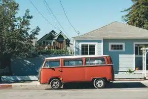 1960-aisiais pastatyti namai neturėjo daug architektūrinės nuojautos, tačiau juose tilpo visa šeima