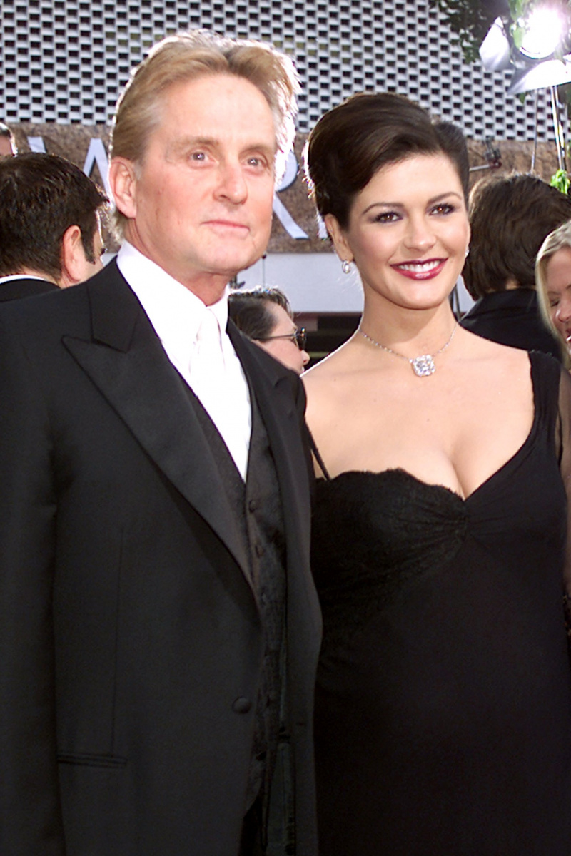  Michael Douglas och Catherine Zeta-Jones på Golden Globe Awards, LA, CA 1/19/2003