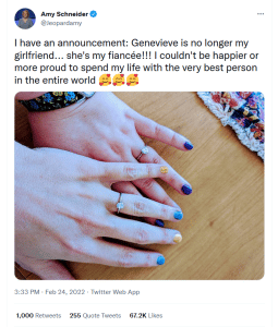 Amy Schneider ประกาศหมั้นของเธอกับ Genevieve Davis