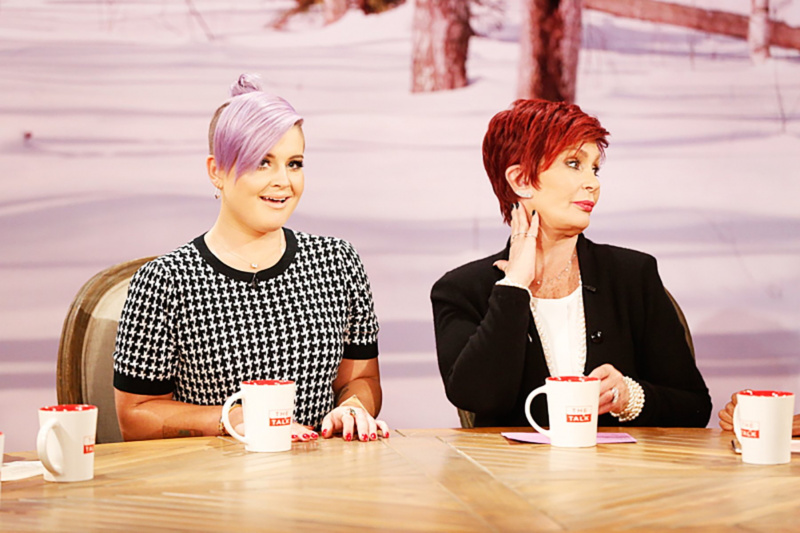  LA CHARLA, de izquierda a derecha: Kelly Osbourne, Sharon Osbourne