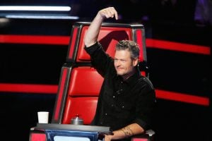   A HANG, Blake Shelton