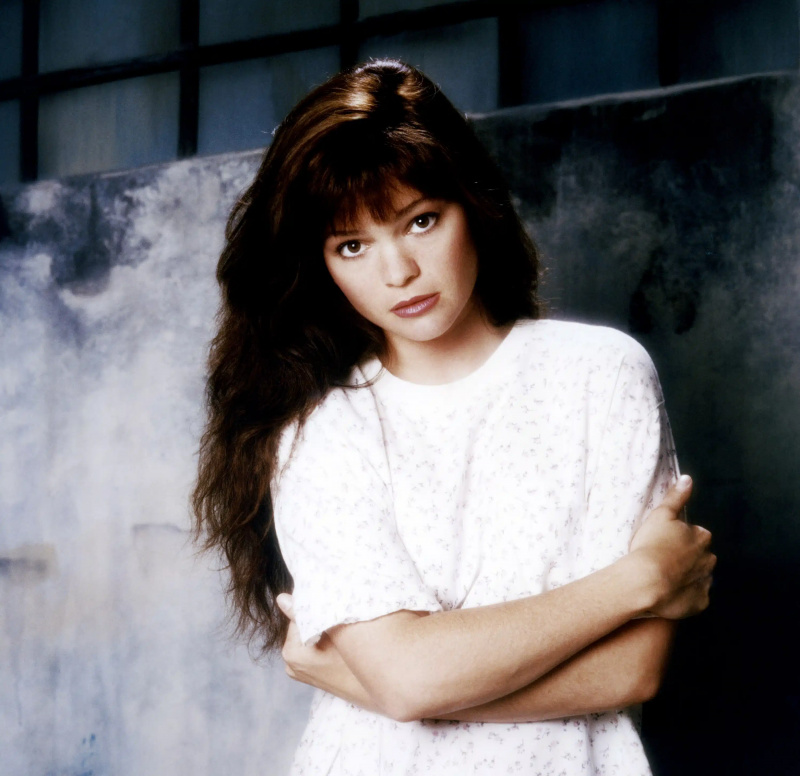  TAKEN AWAY, Valerie Bertinelli, emès el 5 de novembre de 1989