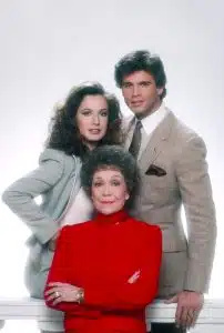 FALCON CREST, da sinistra: Ana Alicia, Jane Wyman, Lorenzo Lamas