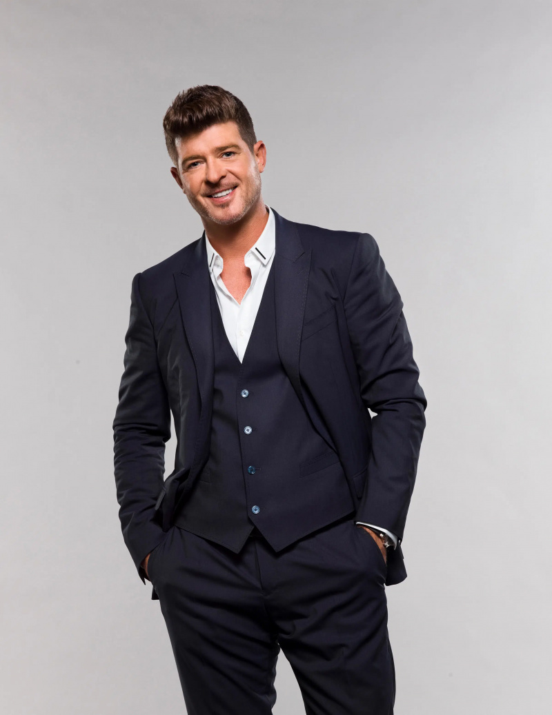 DEN MASKERTE SANGER, Robin Thicke