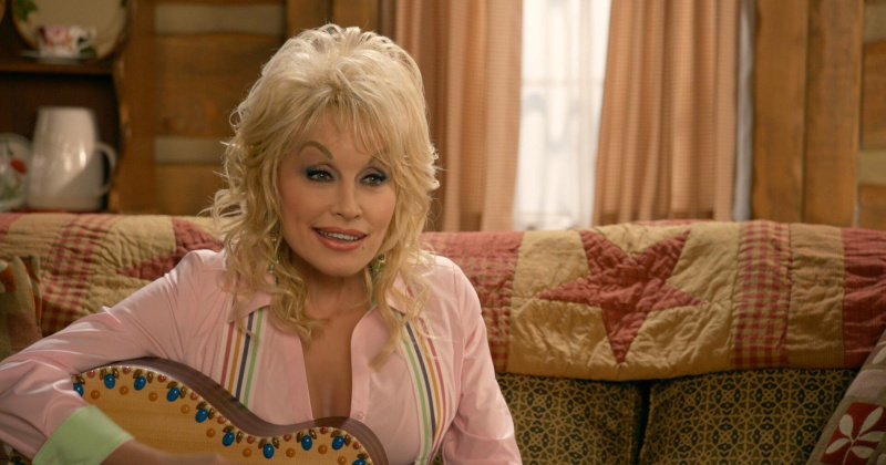 THE ORVILLE: NOI ORIZONTURI, Dolly Parton,'Midnight Blue'