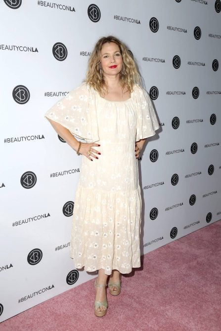   Drew Barrymore sbatte contro Tabloid