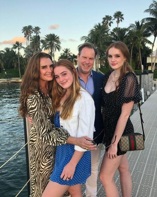 Brooke Shields é grata por sua família
