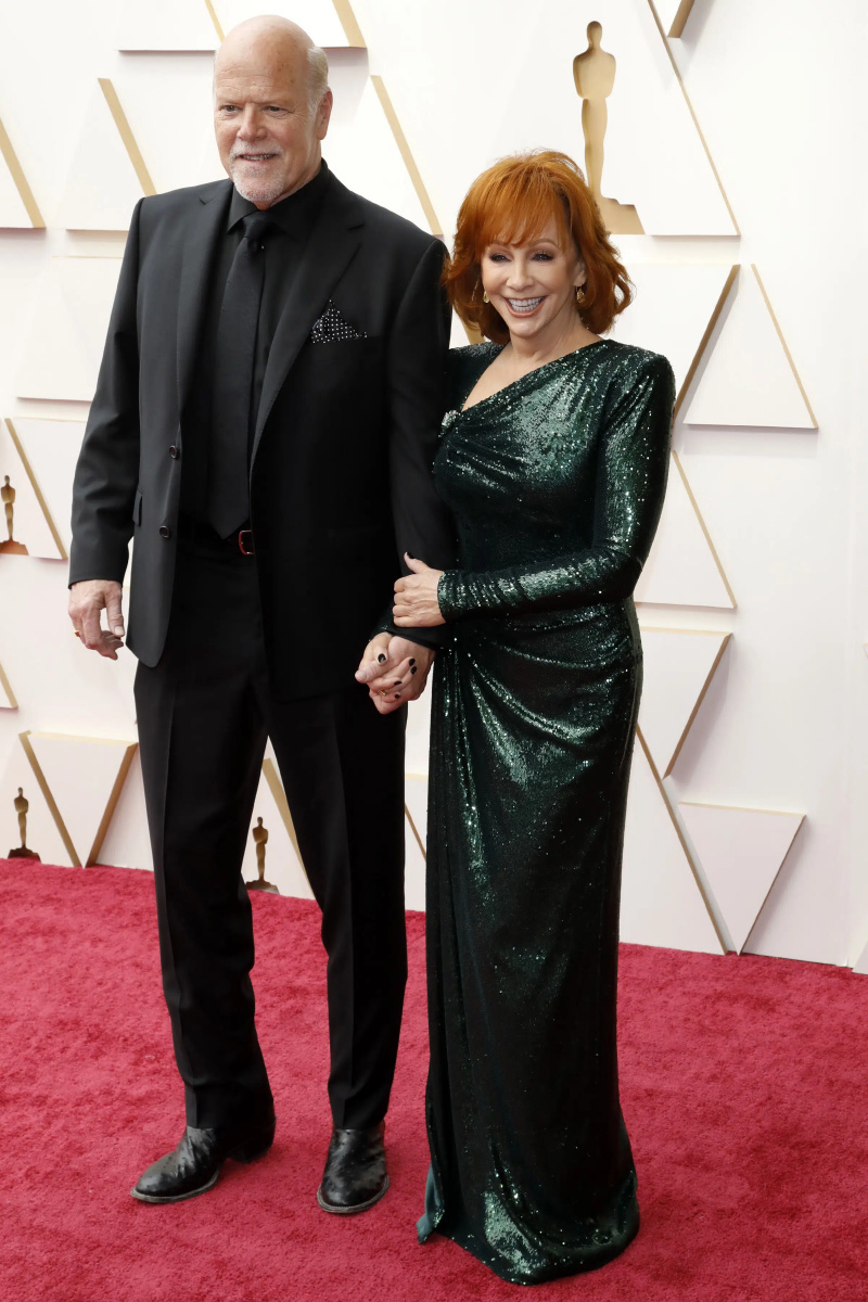  Rex Linn, Reba McEntire