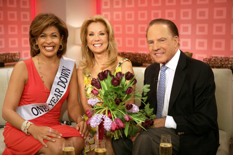 TODAY SHOW, (vasemmalta): Hoda Kotb, Kathie Lee Gifford, Frank Gifford, (esitetty 7. huhtikuuta 2009), 1952-. kuva: Jessica Miglio