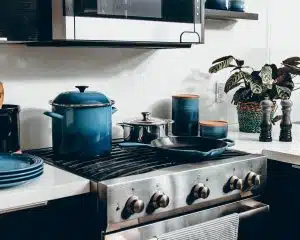 何百万もの世帯が調理台にガスを使用しています