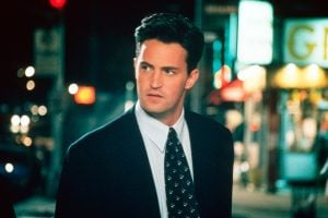  Matthew Perry mówi, że usuwa swój diss na Keanu Reevesa