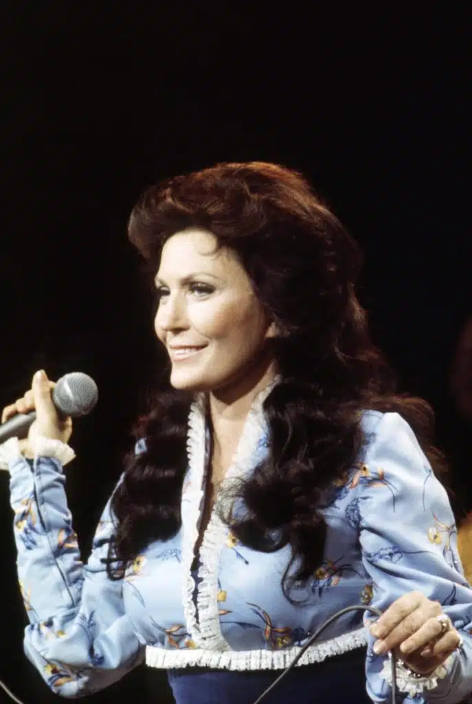  Loretta Lynn