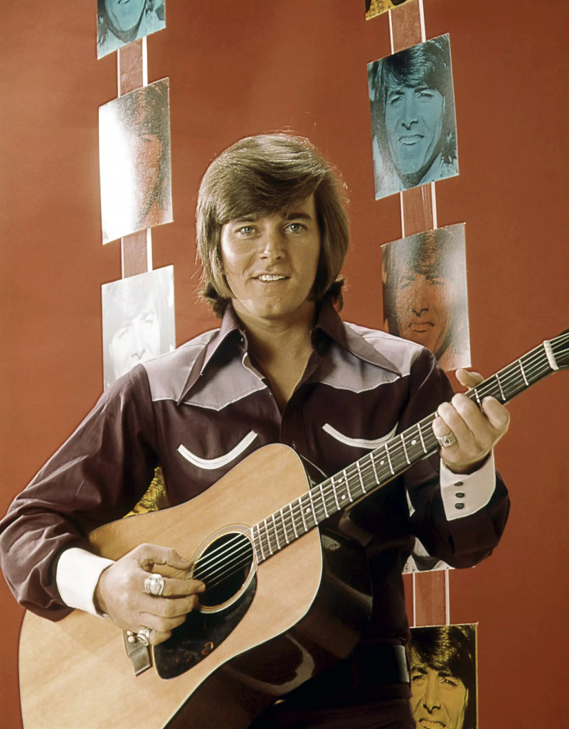  Bobby Sherman trông