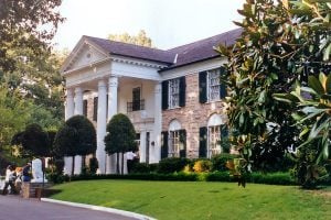   Priscilla Presley vol ser enterrada a Graceland amb molts dels seus altres membres de la seva família