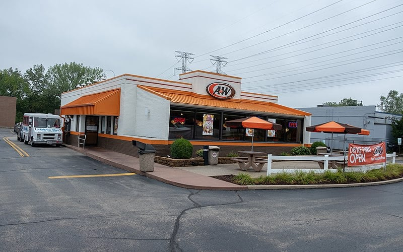  A&W சங்கிலி உணவகம்