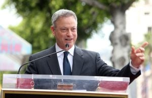   Gary Sinise fondas ir toliau remia veteranus, tokius kaip Eskenazi