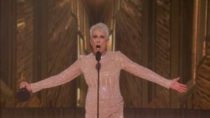 Jamie Lee Curtis heeft misschien zowel een Oscar als een voetblessure opgelopen