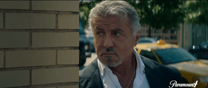 Sylvester Stallone เข้าร่วมโดย Scarlet ใน Tulsa King