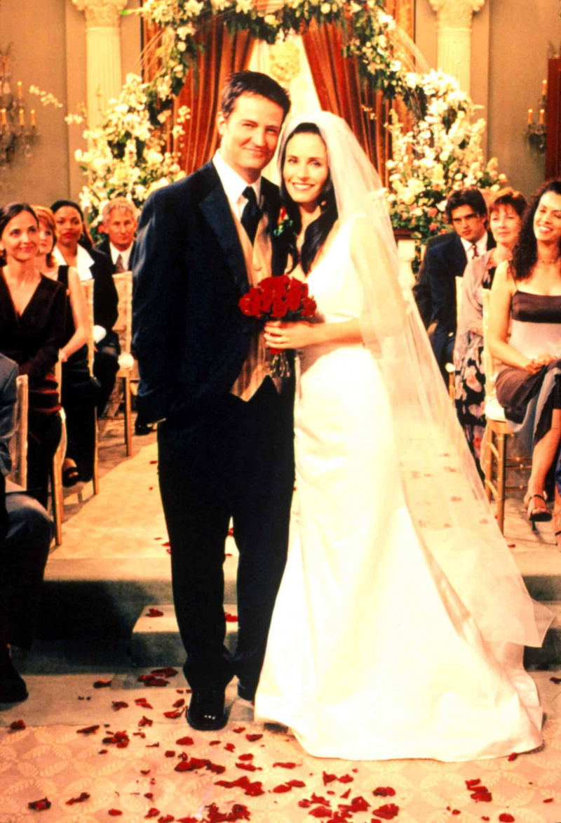  AMIGOS, Courteney Cox-Arquette, Matthew Perry, 1994 - presente, Chandler e Monica's wedding 2001