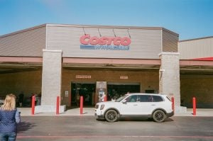   Los días que compras en Costco pueden influir en la presencia de la multitud, lo que puede afectar mucho