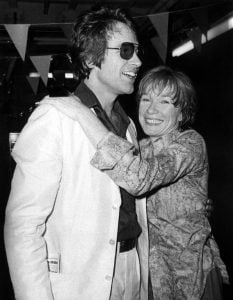   WARREN BEATTY con la hermana SHIRLEY MacLAINE