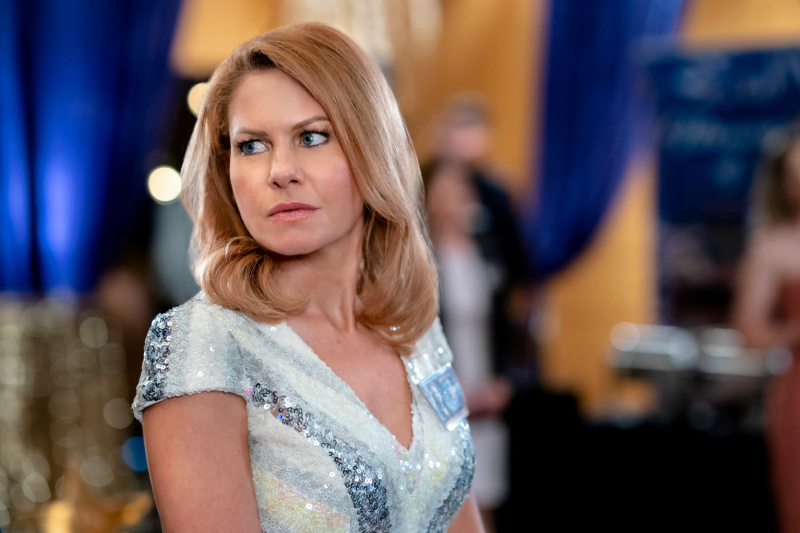 AURORA TEAGARDEN MYSTERIES: ΕΠΑΝΕΝΩΘΗΚΕ ΚΑΙ ΑΙΣΘΑΝΕΤΑΙ ΤΟΣΟ θανατηφόρα, Cameron Bure