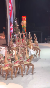 Mariah Carey ve Rockette'ler