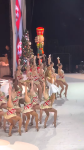   ماريا كاري و Rockettes